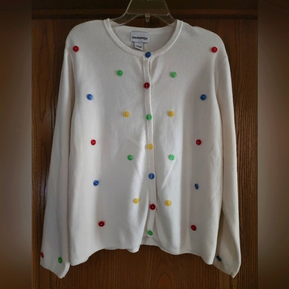 Breckenridge woman's Sweater, Unique Button Detail on Front, Back, & Cuffs Sz L